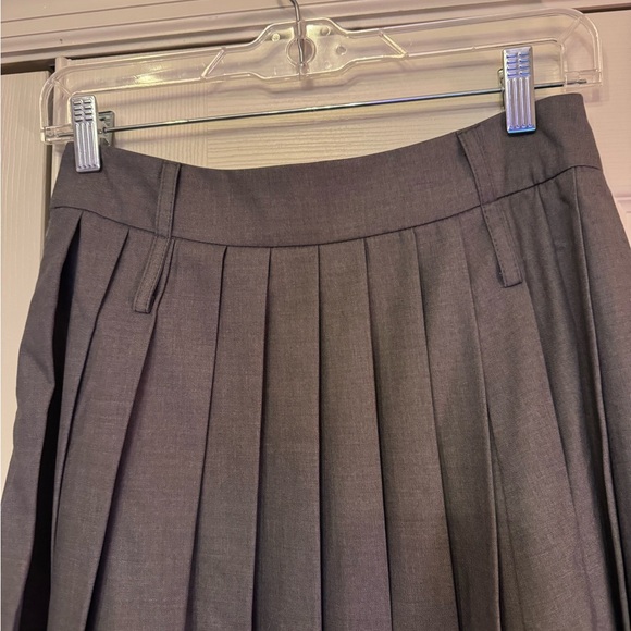 NWT COMMENSE Grey Pleated A-Line Maxi Skirt with High Slit size Small - Picture 9 of 12
